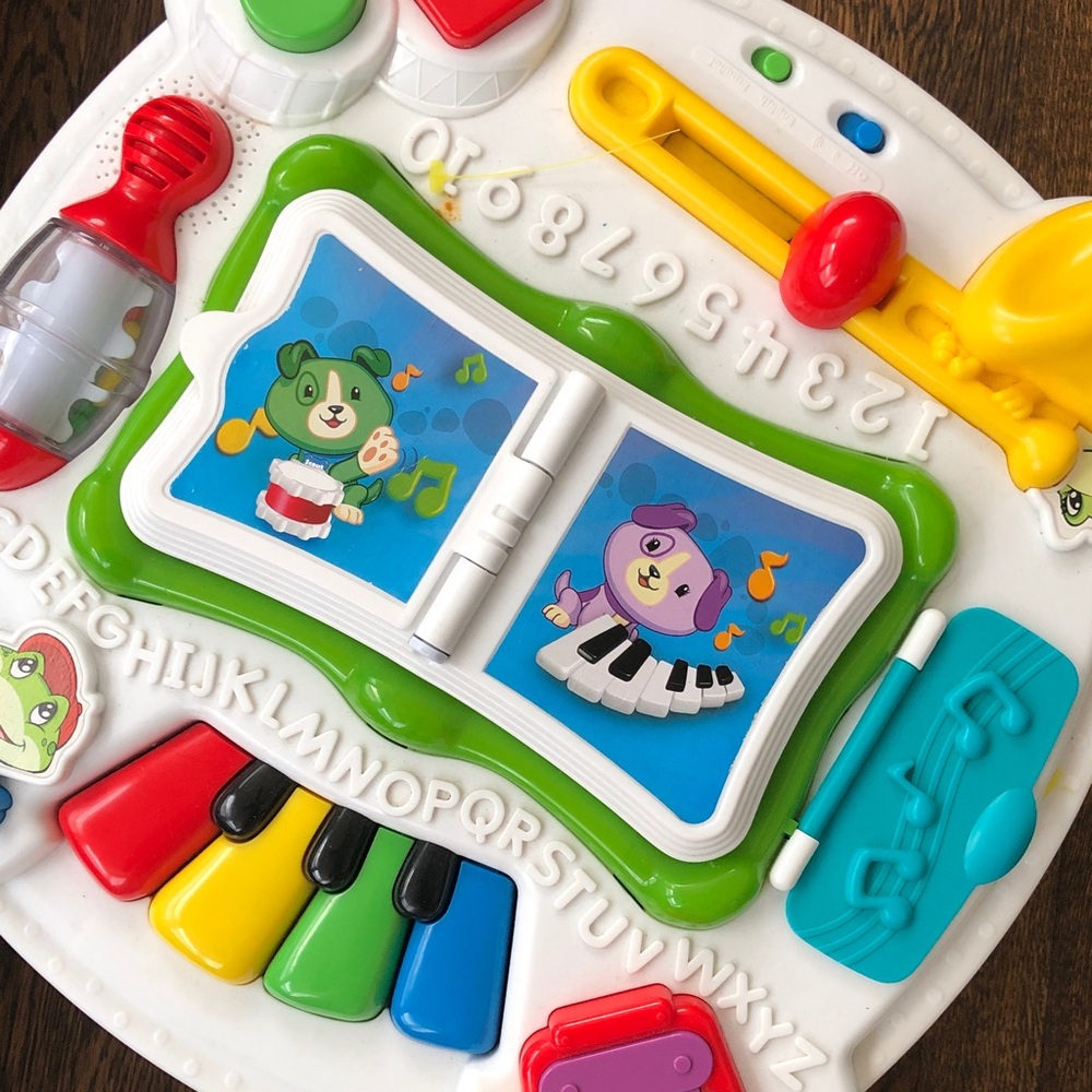 LeapFrog Learn & Groove Musical Table